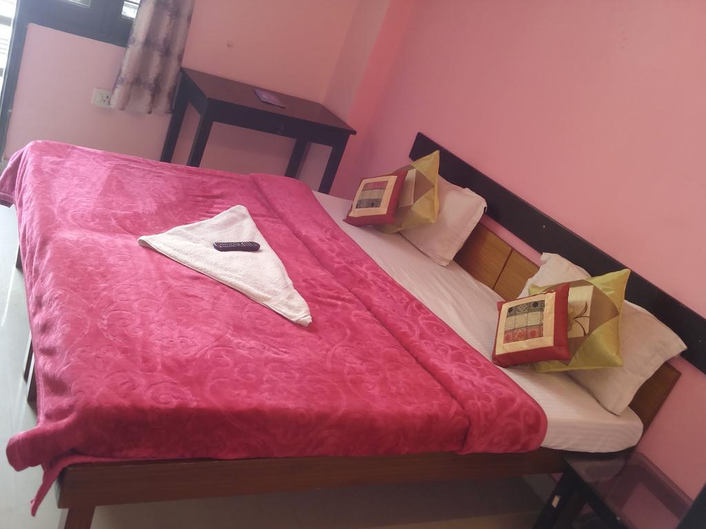 Yatri Guest House New Delhi Buitenkant foto