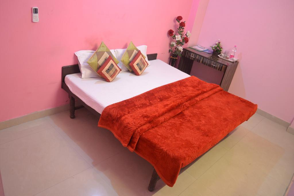 Yatri Guest House New Delhi Buitenkant foto